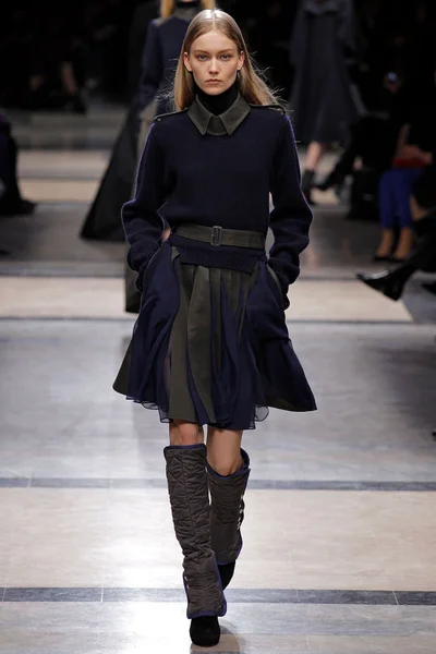 Look 3
